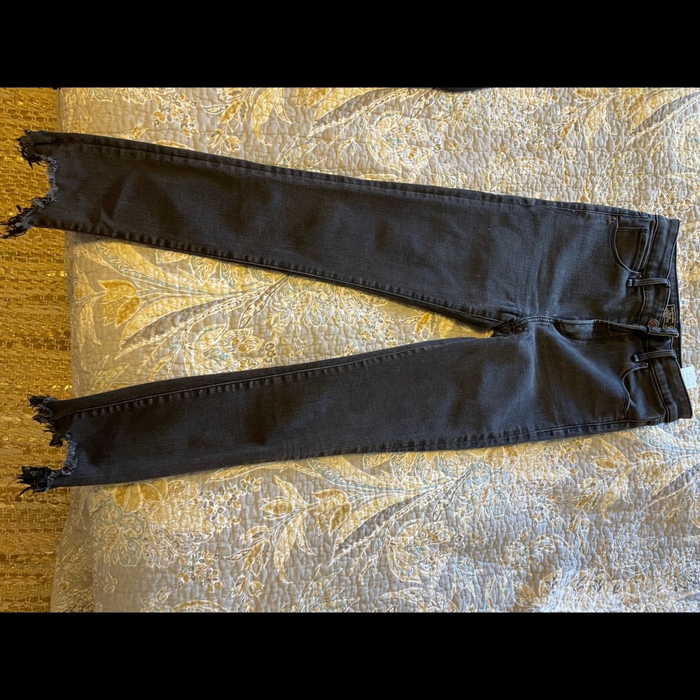 Abercrombie and Fitch Skinny Highrise Ankle Jeans